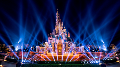Disney+ 11月16日登陸｜鄭中基謝安琪香港迪士尼樂園城堡表演花絮