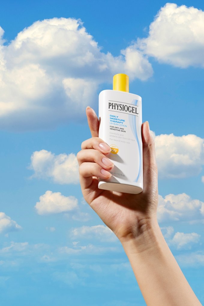 送 Physiogel 全新溫和防曬乳液SPF50+/ PA+++ 100ml 及抗敏紓緩凝霜 200ml 套裝 (總值$518) 