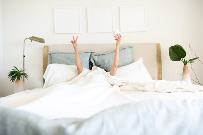 【熬夜保養急救指南】5大晚睡肌膚SOS攻略，讓你一早起床恢復元氣！