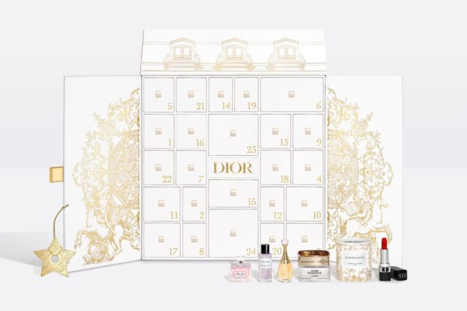 聖誕禮物推薦｜10件必買Dior節日系列產品！節日珍藏版彩妝組合、香薰蠟燭、聖誕倒數日曆