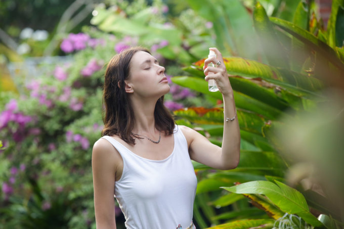 保濕噴霧推薦｜保濕噴霧用法？方便又滋潤9款保濕噴霧推薦