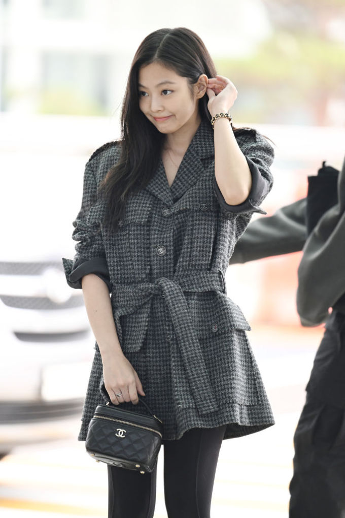 Blackpink 合體出席白金漢宮晚宴更獲英王頒發榮譽勳章！續約最新消息＋盤點四人「獲封神顏」妝造髮型