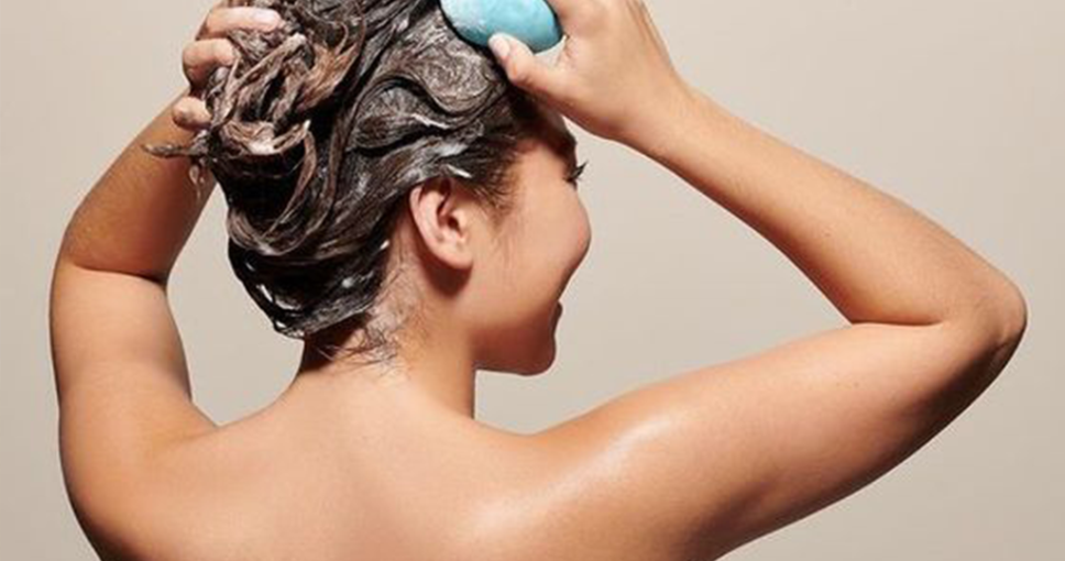 去油洗頭水推薦 | 頭油多引致脫髮危機！頭髮愈洗愈油愈臭，可能你一直洗錯頭