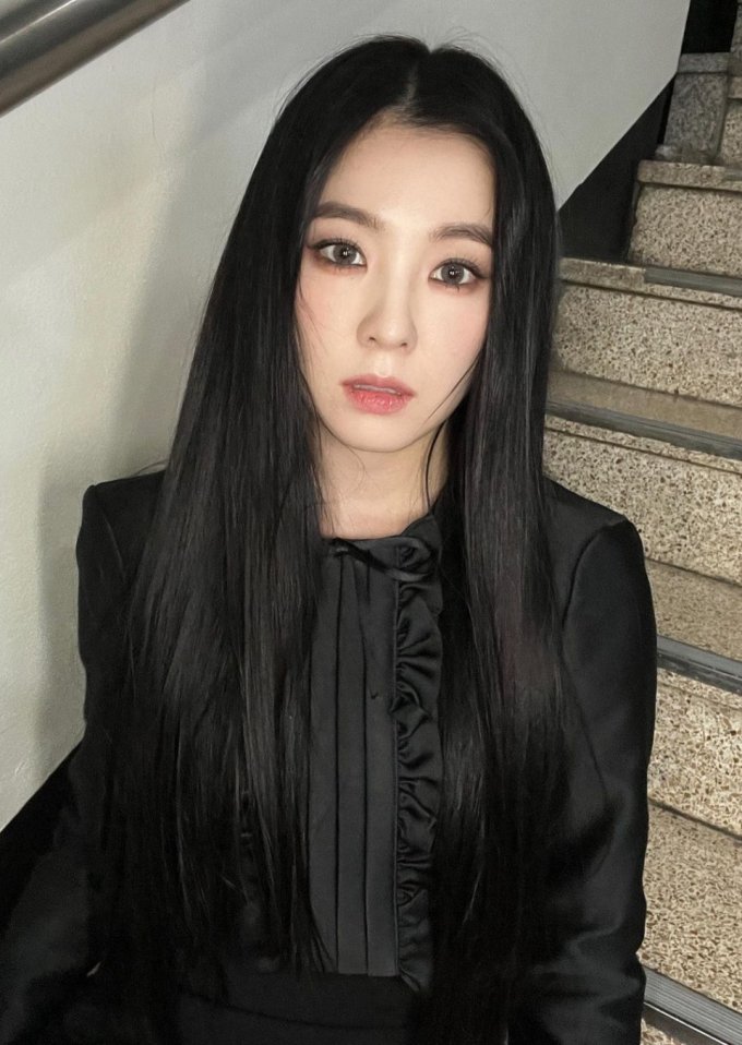 「四代神顏」Irene 以減齡髮型回歸！盤點 Red Velvet 隊長 Irene 顯臉小+ 高級清冷髮型推介