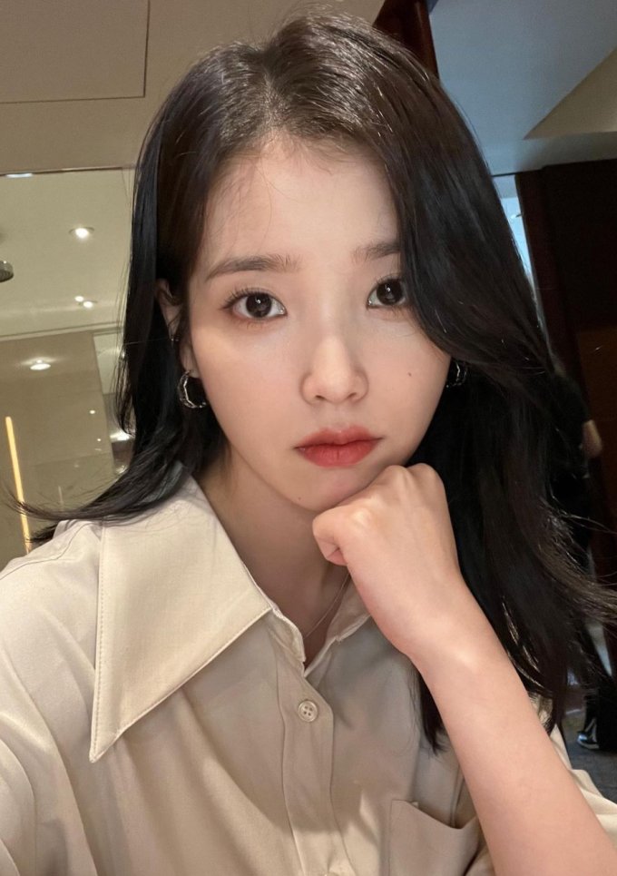 有傳BTS成員V入伍前將參與IU MV拍攝！ARMY有望下年仍可見到泰亨新作+「國民妹妹」IU十年如一日的凍齡護膚秘訣