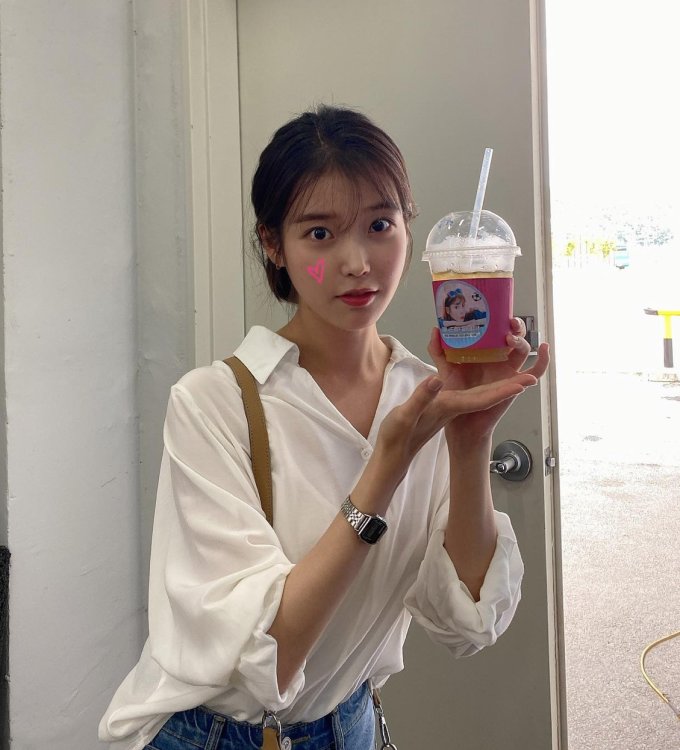 有傳BTS成員V入伍前將參與IU MV拍攝！ARMY有望下年仍可見到泰亨新作+「國民妹妹」IU十年如一日的凍齡護膚秘訣
