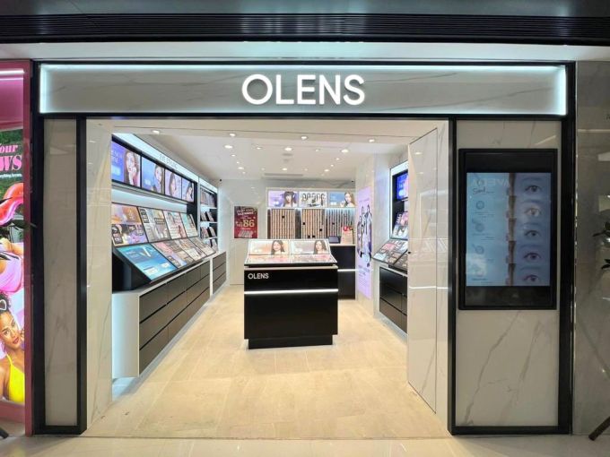 OLENS x NewJeans聖誕限定電車｜打卡即享隱形眼鏡試片一對！新店進駐屯門市廣場，買滿$600享75折優惠+OLENS隱形眼鏡推薦 