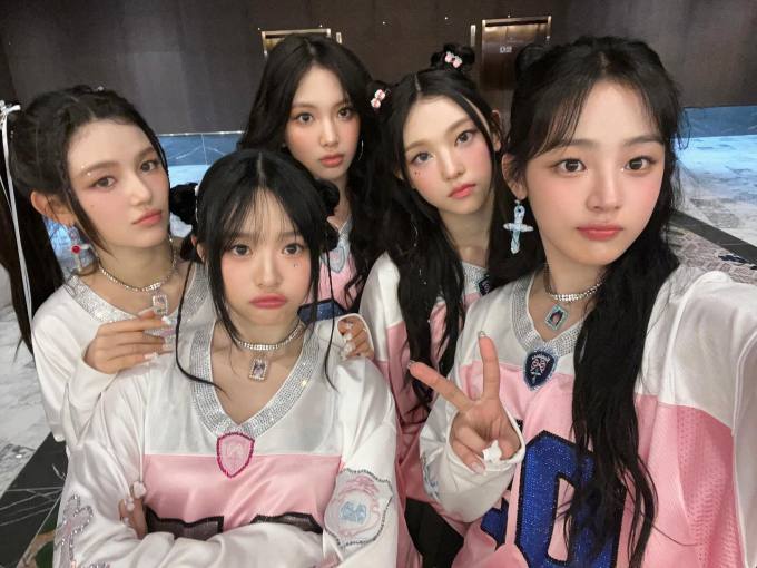 14歲成LV代言人 連IU都大讚音色超美！解構「怪物新人」NewJeans Hyein 森系妝容