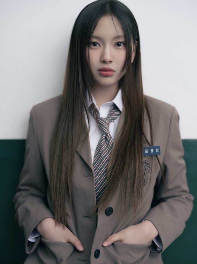 14歲成LV代言人 連IU都大讚音色超美！解構「怪物新人」NewJeans Hyein 森系妝容