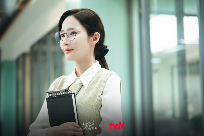 朴敏英新韓劇《和我老公結婚》劇情好評！女主重生復仇 + 暴瘦至37KG！教你減肥如何瘦腰不瘦胸