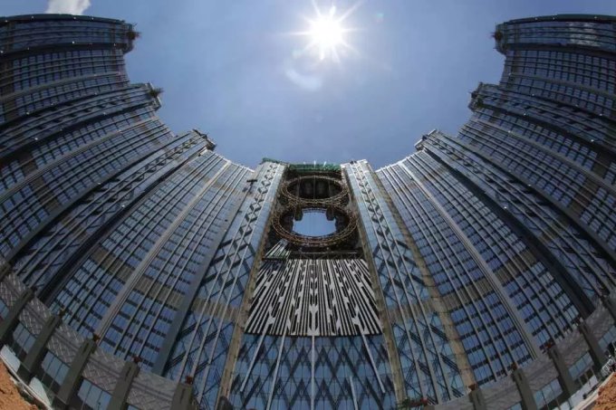 澳門一日遊2025景點推薦｜12個澳門好去處自由行介紹：哈利波特展覽/8字摩天輪/室內跳傘