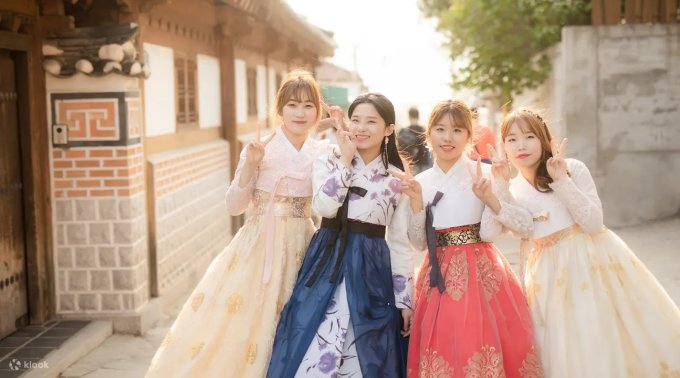 首爾韓服租借推薦2025｜8大人氣韓服體驗！韓服男/西花韓服/Hellohanbok租借推介