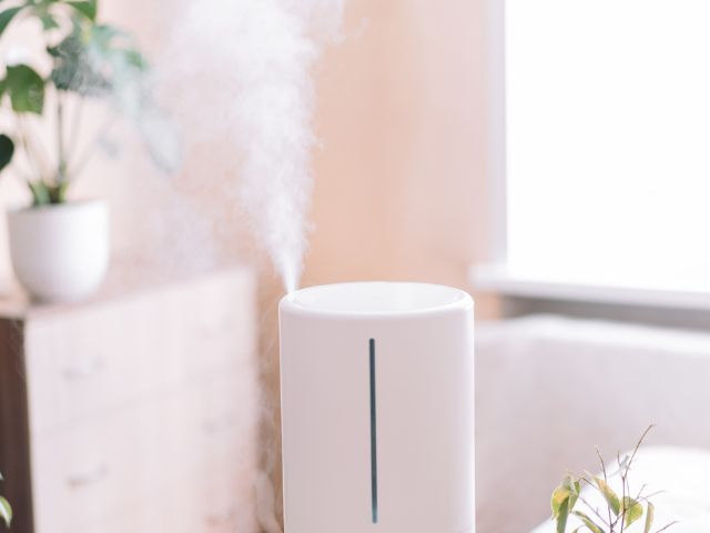 香薰機推薦2024｜增添生活儀式感！好用擴香儀/香氛噴霧機比較