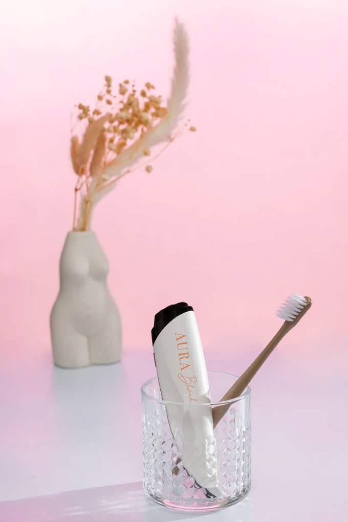 Aura Australia Aura Blink評價｜脈衝拉提眼部美容儀改善黑眼圈/皺紋/眼袋/浮腫等問題！