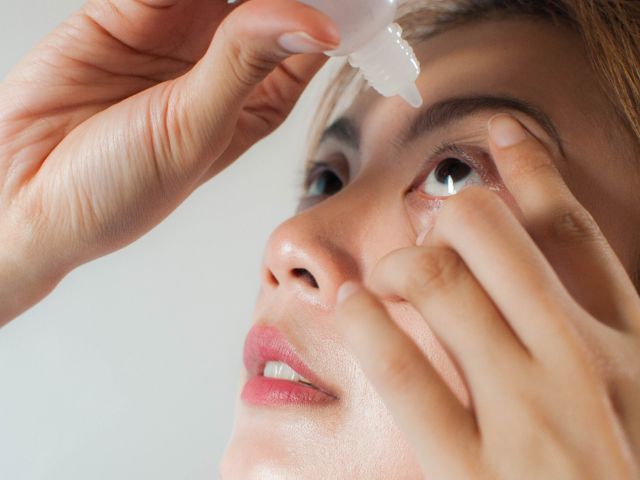 眼乾原因｜經常眼乾？10款乾眼症眼藥水/保健產品推薦+眼乾解決方法