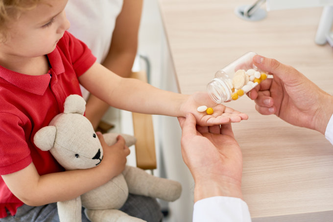 兒童綜合維他命推薦2025｜孩子幾歲開始吃維他命？必看15款兒童綜合維他命評價與功效