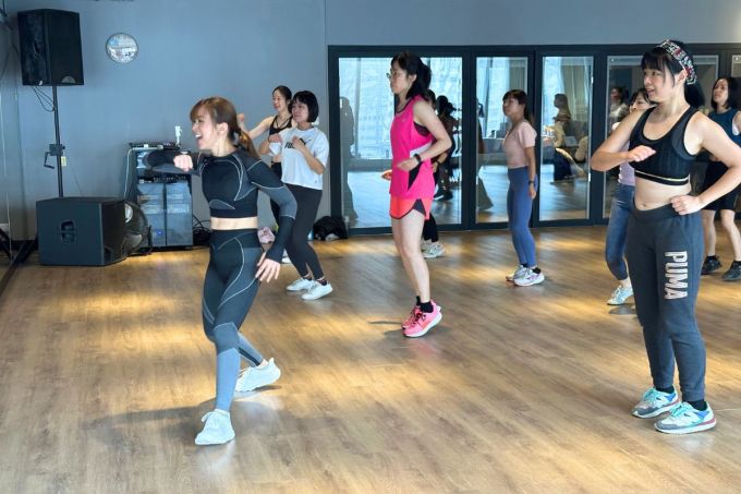 追求健康與美麗！星級健身教練Zumba Class突破體能極限 享受運動的樂趣