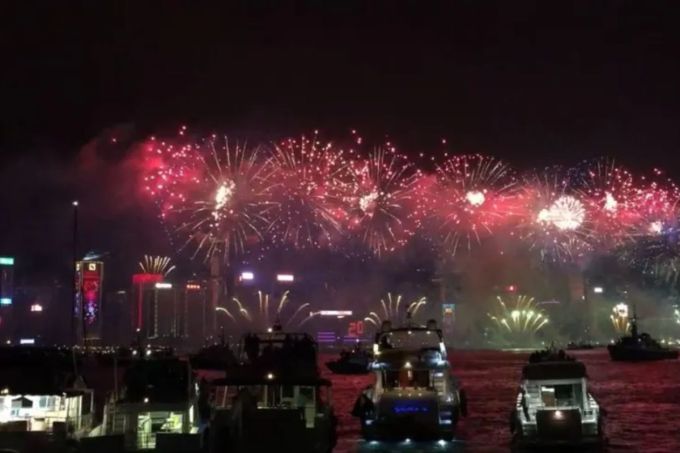 農曆新年煙花2025｜年初二香港20個睇煙花表演好去處！免費區/觀景台/船上觀看/餐廳及自助餐