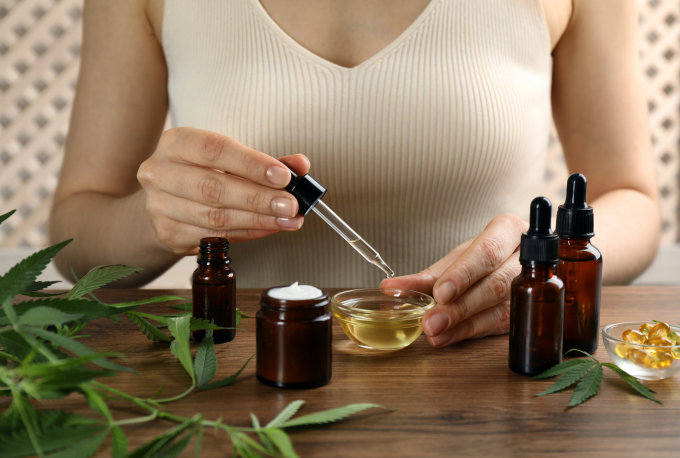 薄荷精油10大功效｜有助舒緩頭痛腸胃不適？薄荷精油使用方法與禁忌＋天然精油推薦