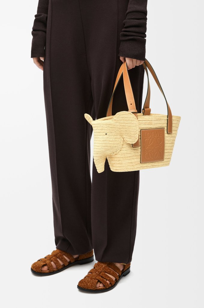 LOEWE手袋推薦2025｜10款人氣LOEWE袋款一次看清！LOEWE flamenco/cubi/gate/goya