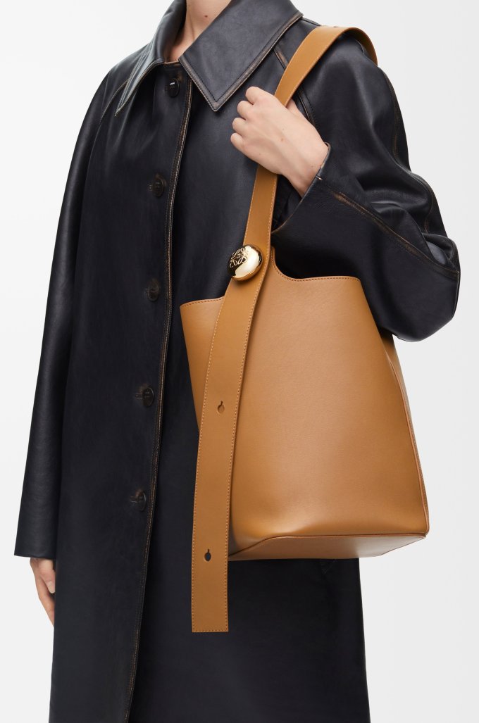 LOEWE手袋推薦2025｜10款人氣LOEWE袋款一次看清！LOEWE flamenco/cubi/gate/goya