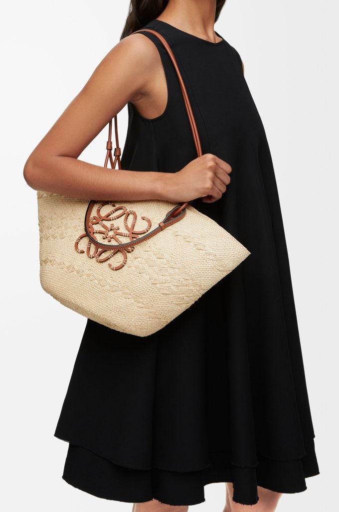 LOEWE手袋推薦2025｜10款人氣LOEWE袋款一次看清！LOEWE flamenco/cubi/gate/goya