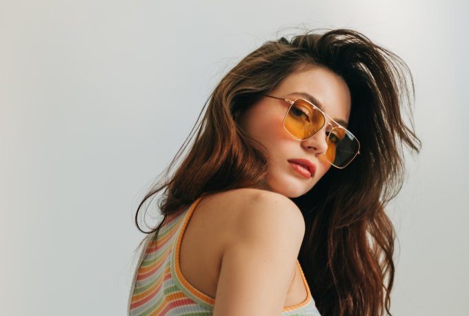 名牌太陽眼鏡推薦2025｜20款Miu Miu、Ray-Ban、Gentle Monster等時尚達人款式名牌墨鏡推薦