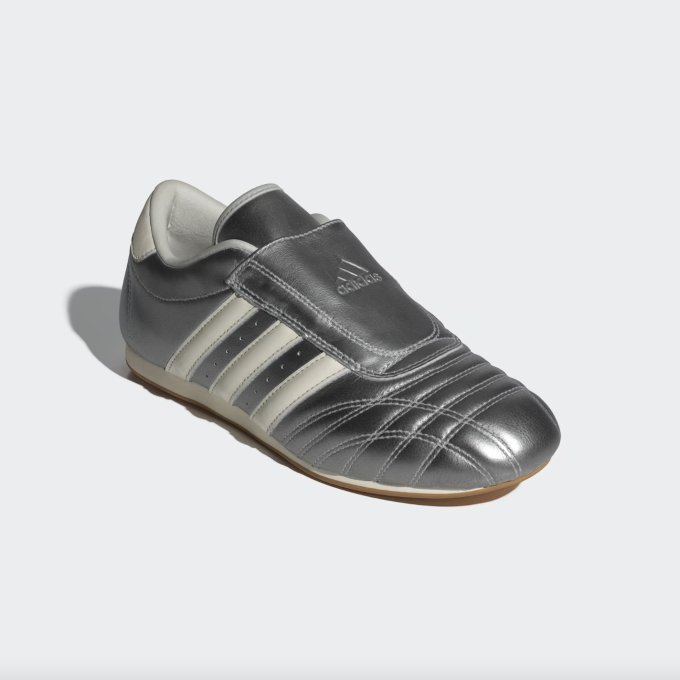 銀色波鞋2025｜10款大熱未來感銀色運動鞋推薦！Adidas/PUMA/Nike銀色運動鞋精選清單