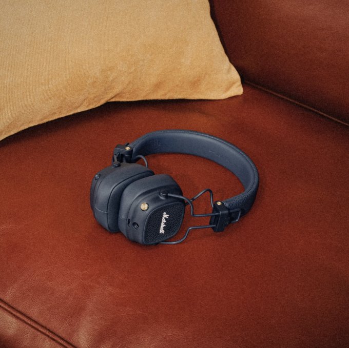 千元交換禮物推薦2025｜20款高質$1000聖誕禮物推介！藍牙喇叭/香水/卡片夾清單