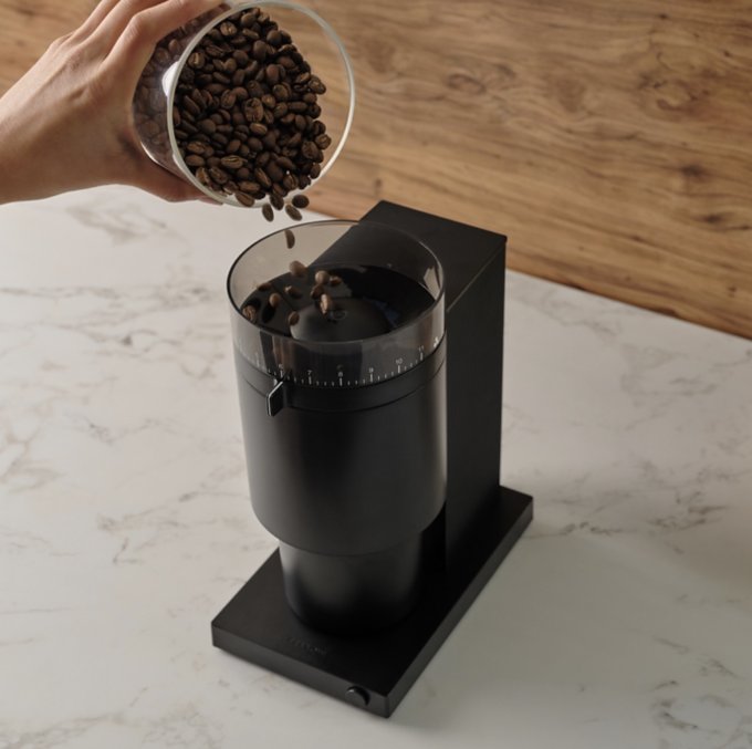 聖誕節交換禮物推薦2025 ｜交換禮物最想收到甚麼？交換禮物排行榜Top 30！菲林相機/護手霜/風筒清單