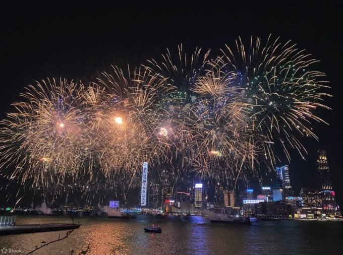國慶煙花2026｜香港13個睇煙花表演好去處！免費區/觀景台/船上觀看